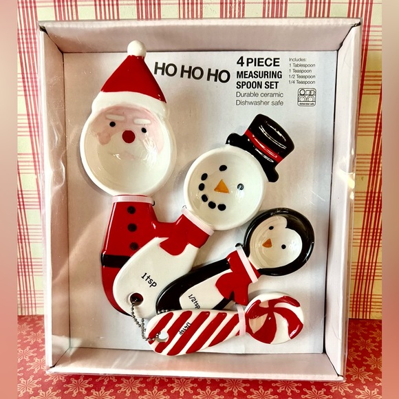 4 Christmas Ceramic Measuring Spoons Santa Snowman Penguin Peppermint Candy - Picture 3 of 8